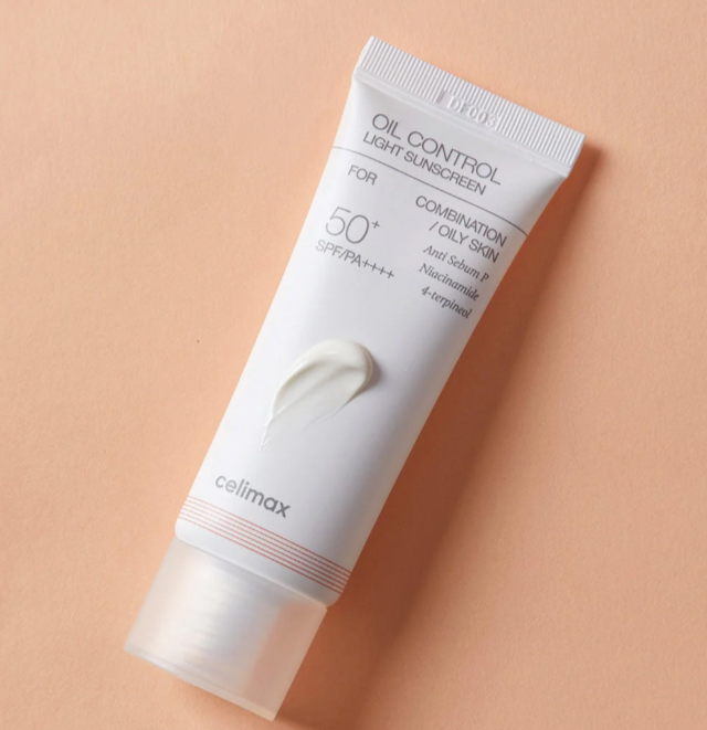 Oil Control Light Sunscreen Combination/Oily Skin SPF 50+ PA ++++ by Celimax